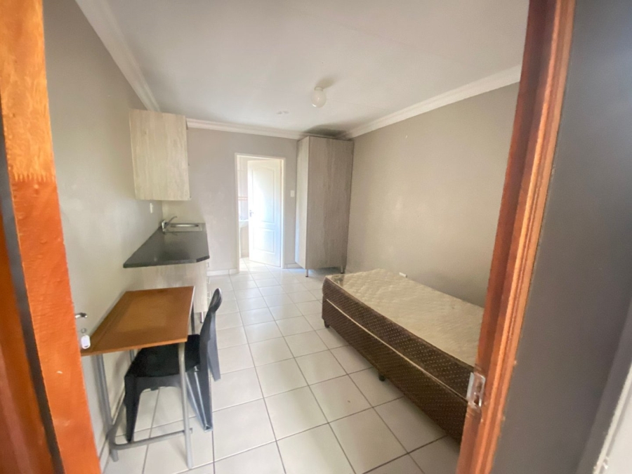 5 Bedroom Property for Sale in Willows Free State